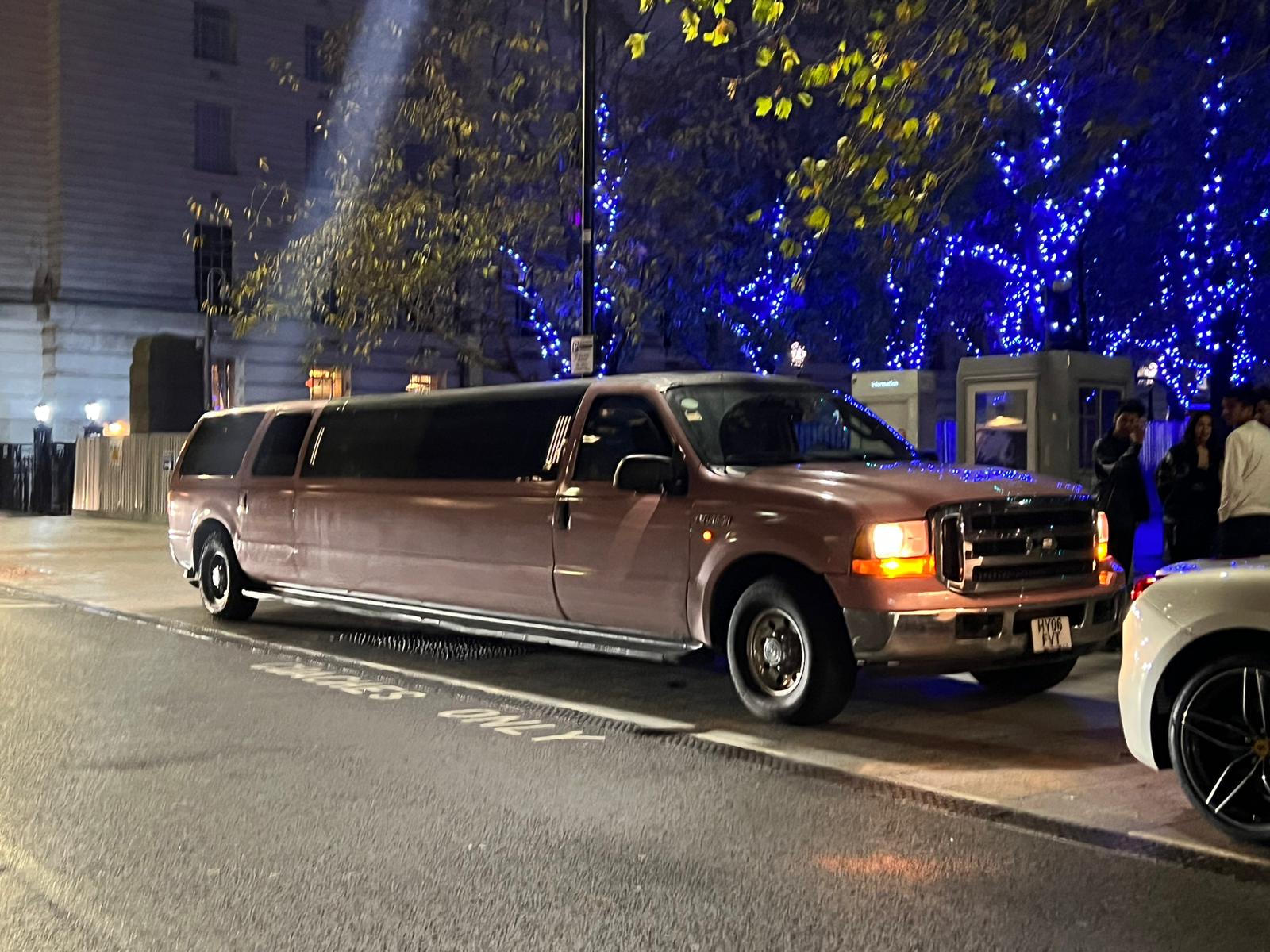 limo hire hen night